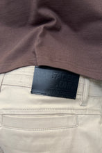 Load image into Gallery viewer, Men's Washed Sand Cargo Pants