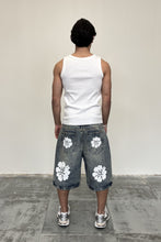 Load image into Gallery viewer, Men's White Flower Sandy Wash Denim Jorts
