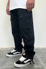 Load image into Gallery viewer, Men's Black Bungee Hem Cargo Pants
